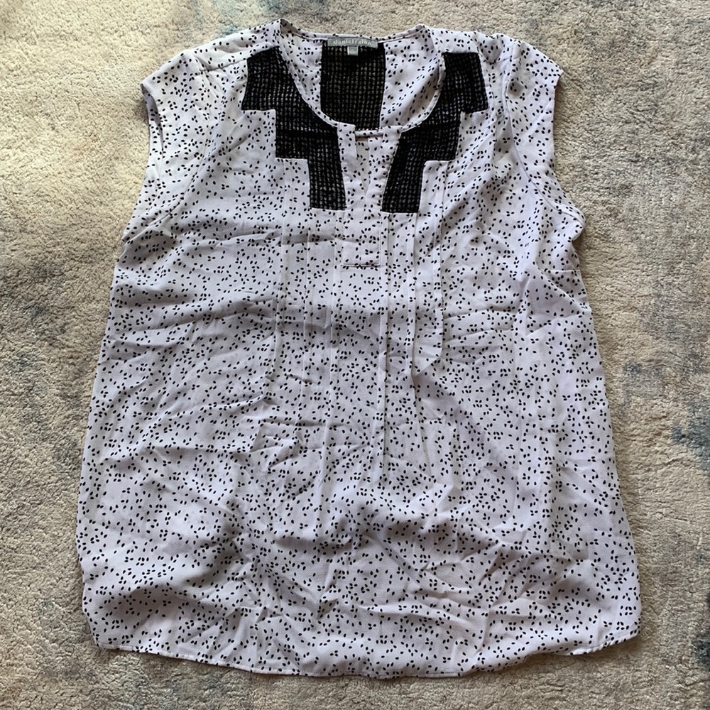 Daniel Rainn, from Stitch Fix Black and white maternity top